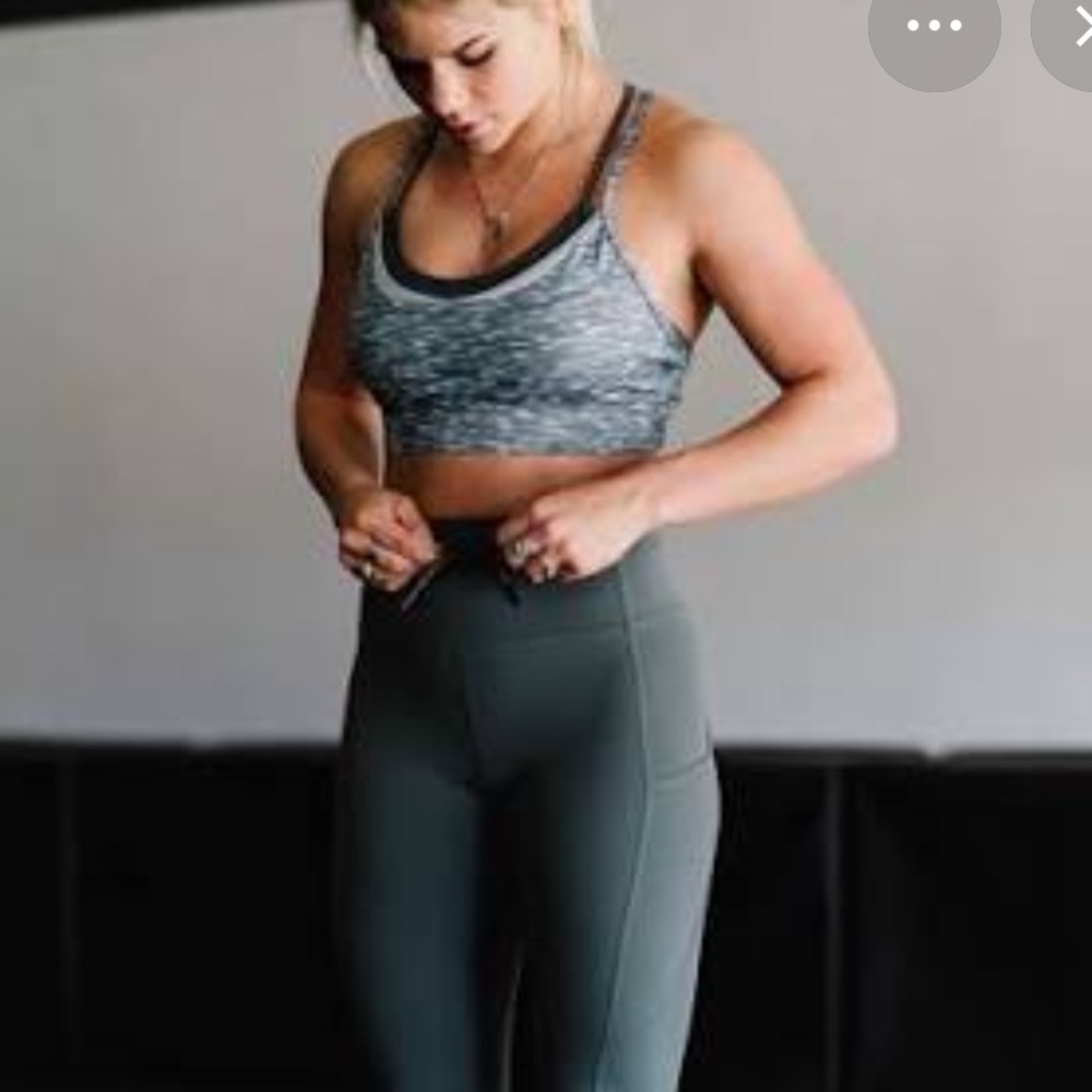 Zyia Strappy Luxe Bra Size medium